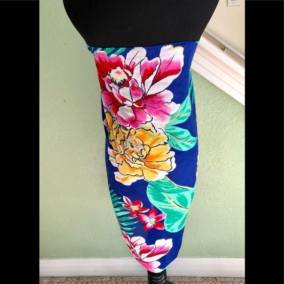 Beautiful coverup by Old Navy - Picture 2 of 2